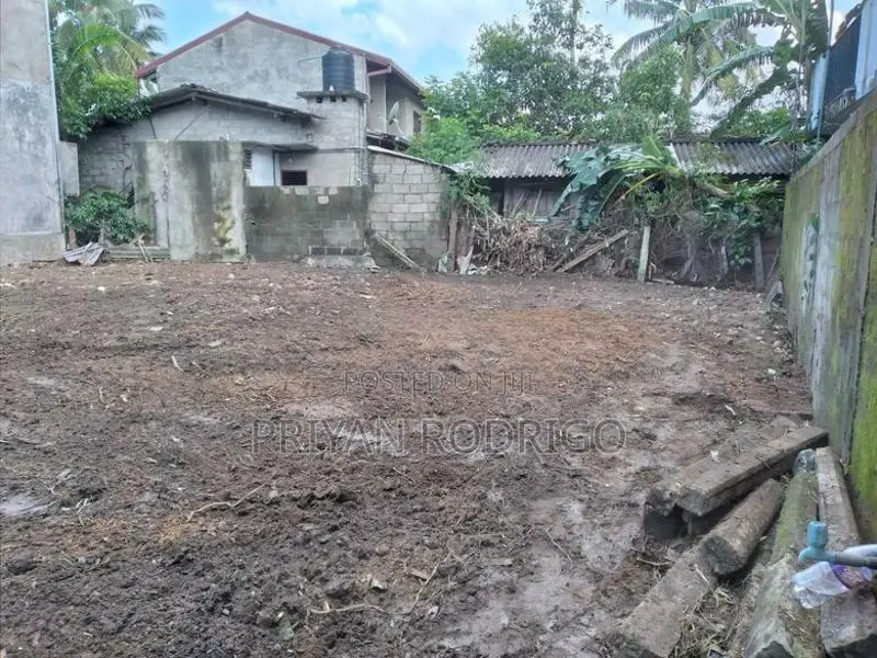 Piliyandala Wewala Road 10 Perches of Land for Sale