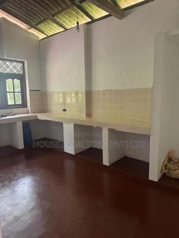 Modern 3-Bedroom House for Sale Near Kottawa–Thalawathugoda Main Road