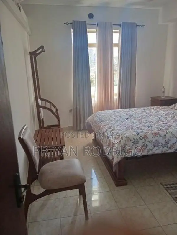 03 Bedroom Fully furnished Luxury Apartment in Bambalapitiya for Rent