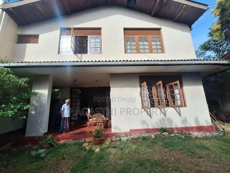 Solid House with Land for Sale in Colombo 5