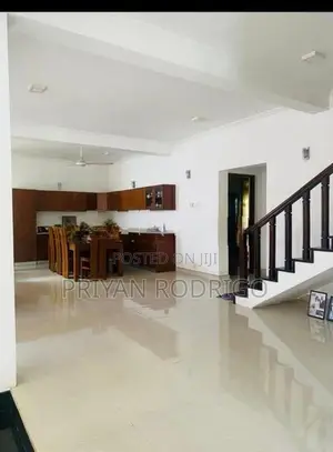 Galewela, Daduyaya 03 Storied House on 100 Perches for Sale