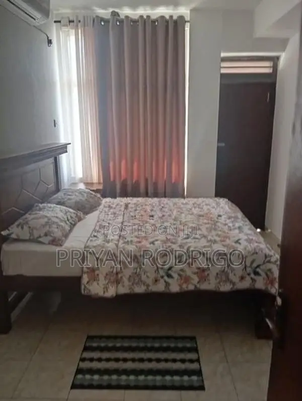 03 Bedroom Fully furnished Luxury Apartment in Bambalapitiya for Rent