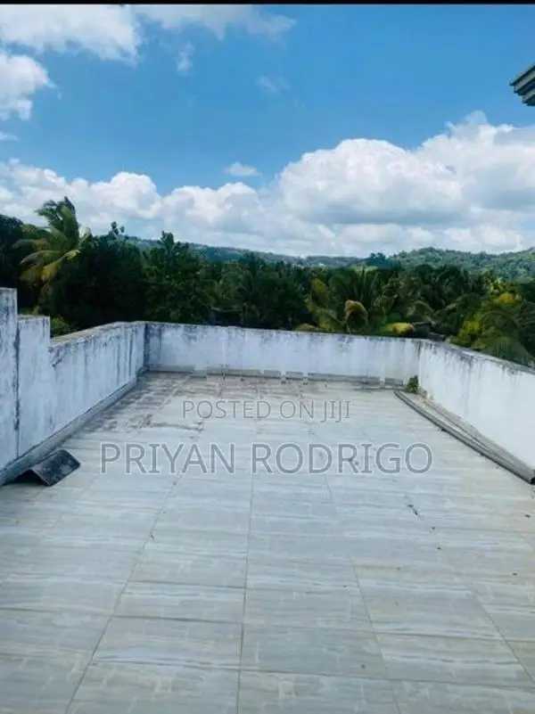 Galewela, Daduyaya 03 Storied House on 100 Perches for Sale