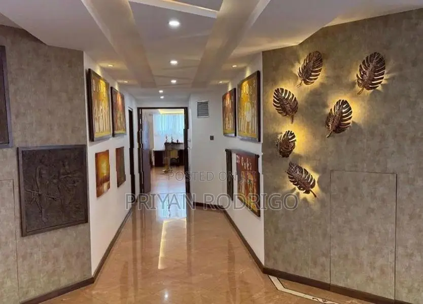 2000 Plaza Residencies - 06 Bedrooms Luxury Apartment for Sale in Kott