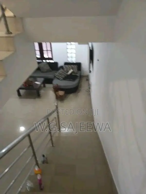5 Rooms furnished or Unfurnished house rent in Malabe (main road)