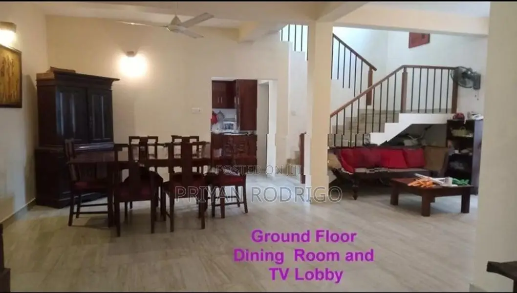Boralesgamuwa - Abeyratne Mw 05 BR House on 15 Perches of Land for Sal