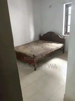 5 Rooms furnished or Unfurnished house rent in Malabe (main road)