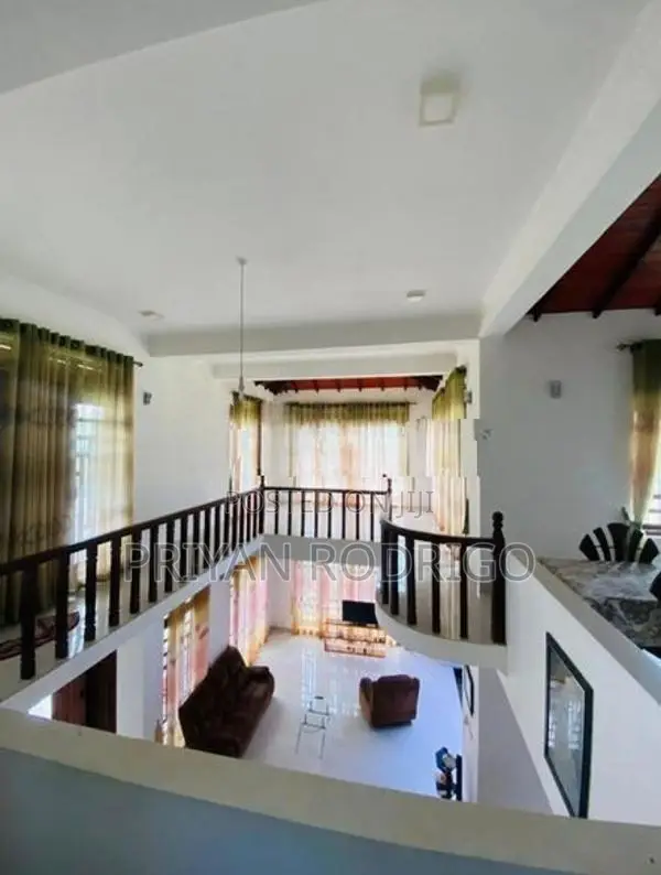 Galewela, Daduyaya 03 Storied House on 100 Perches for Sale
