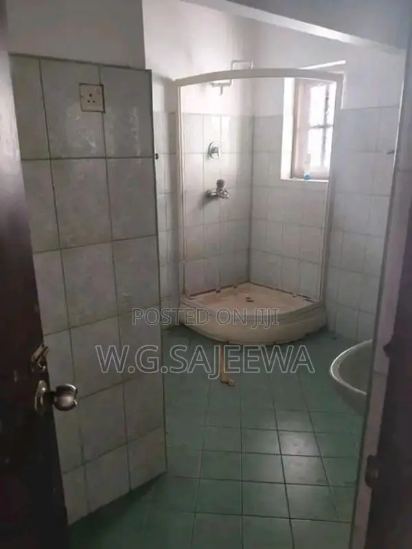 5 Rooms furnished or Unfurnished house rent in Malabe (main road)
