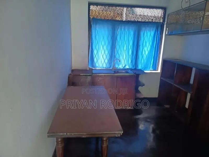 13.3 Perch Valuable Land with a Livable House for Sale in Molpe Moratu