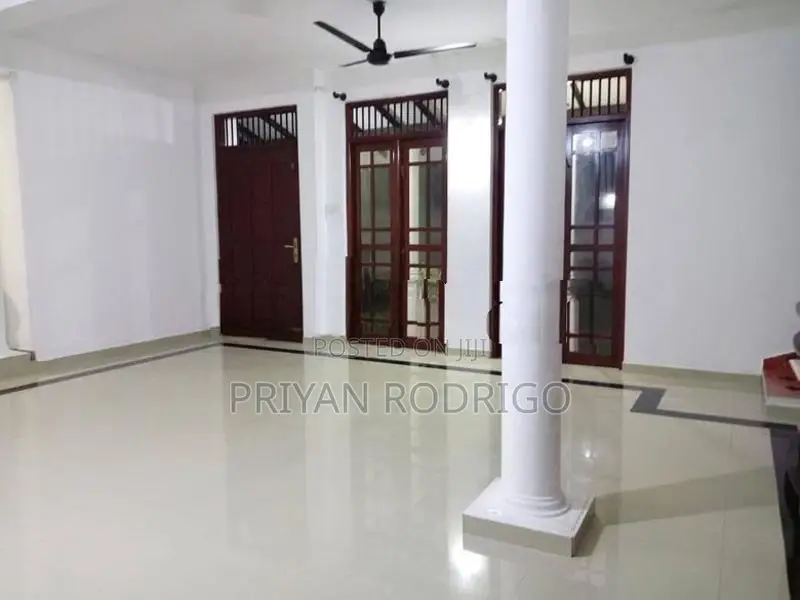 Kottawa - Rukmalgama 05 Bed Room House on 15 Perches of Land for Sale