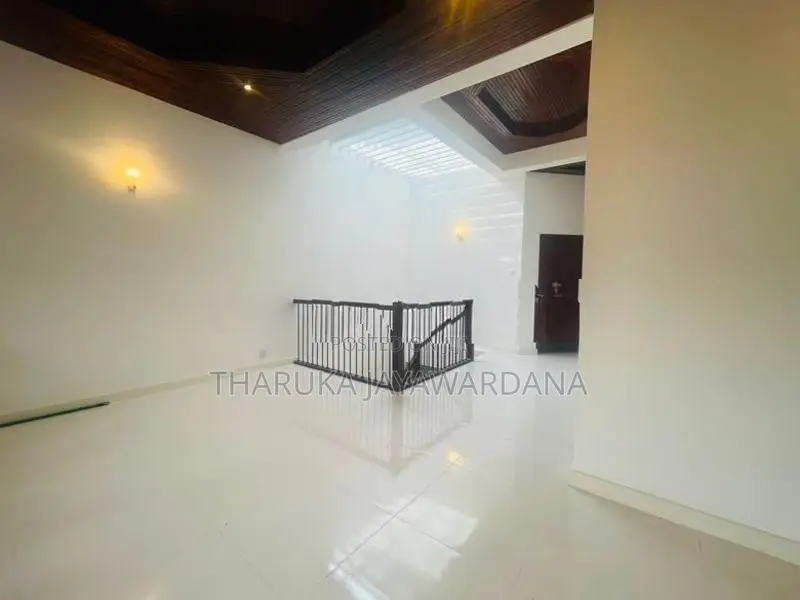 Two Storey House for Rent Baththaramulla