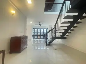 Two Storey House for Rent Baththaramulla