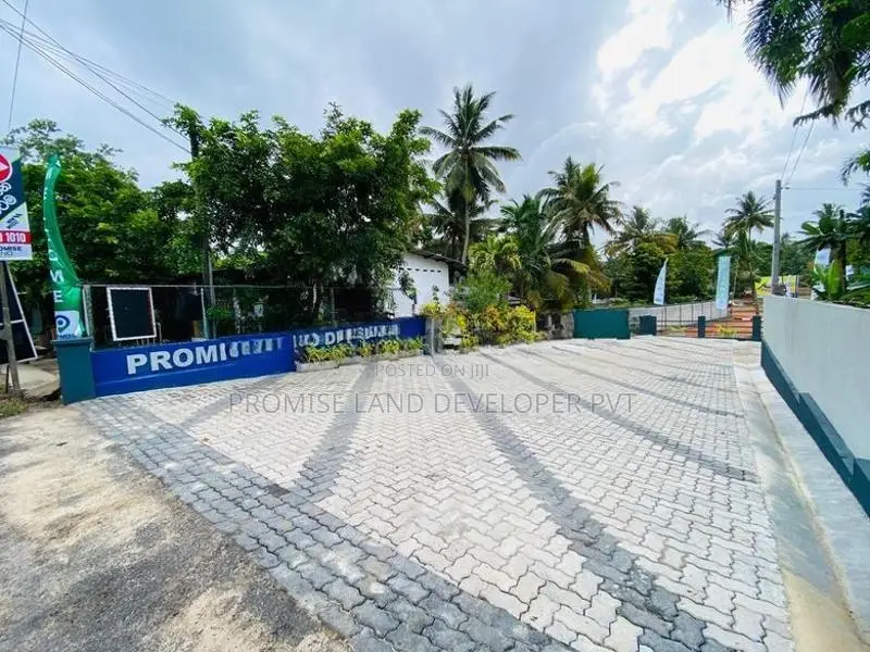 Wadduwa Thalpitiya Galle Road 5m Most Valuable 6&7 p Land for Sale D29