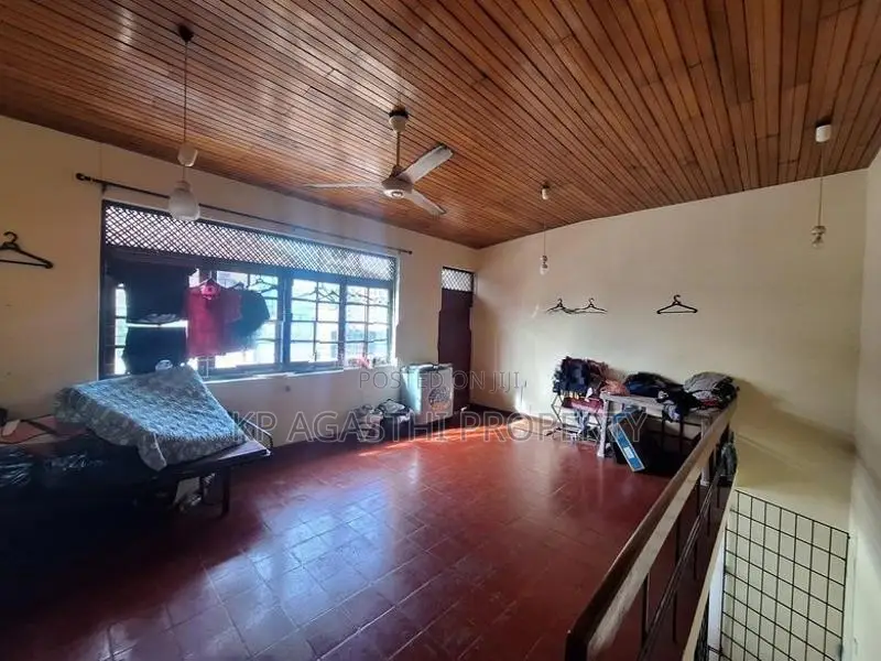 Super Land with House for Sale in Colombo 5