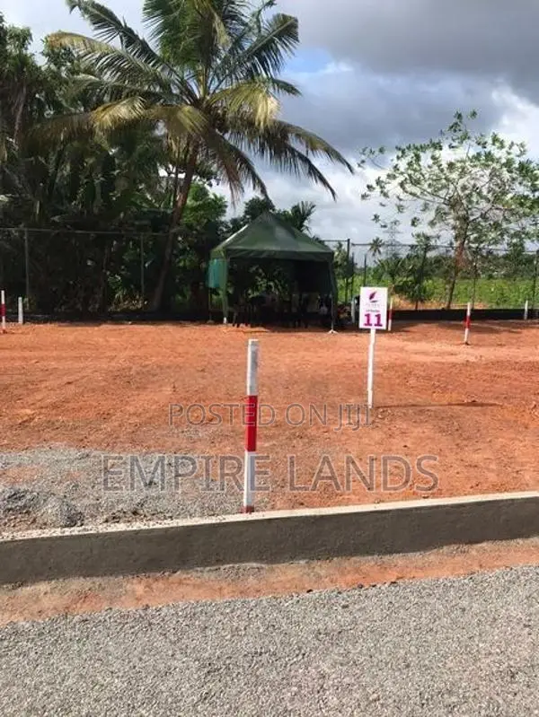 Kandana Luxury Land Plots for Sale Facing Ganemulla Bus Road