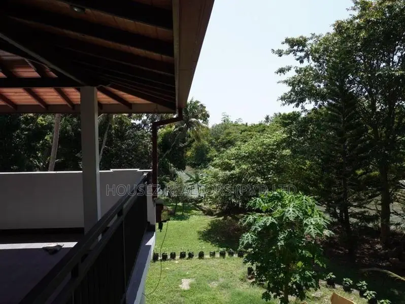Fully Furnished 6-Bedroom Villa for Rent or Lease in Weligama
