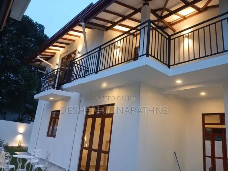 4 Bedroom 2 Story House Sale in Piliyandala