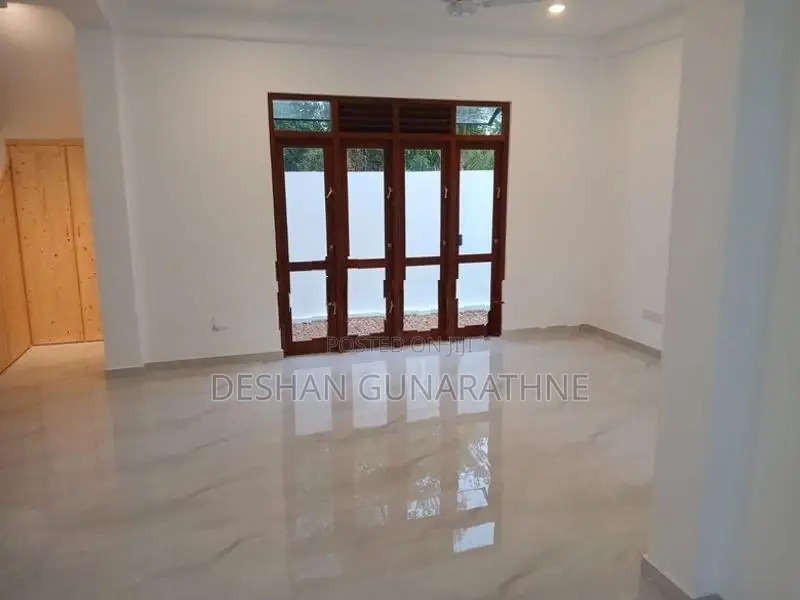 4 Bedroom 2 Story House Sale in Piliyandala