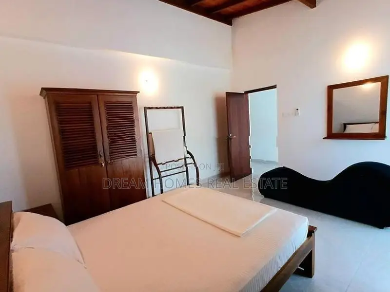 Super Luxury Fully Furnished Apartment for Rent Thalawathugoda