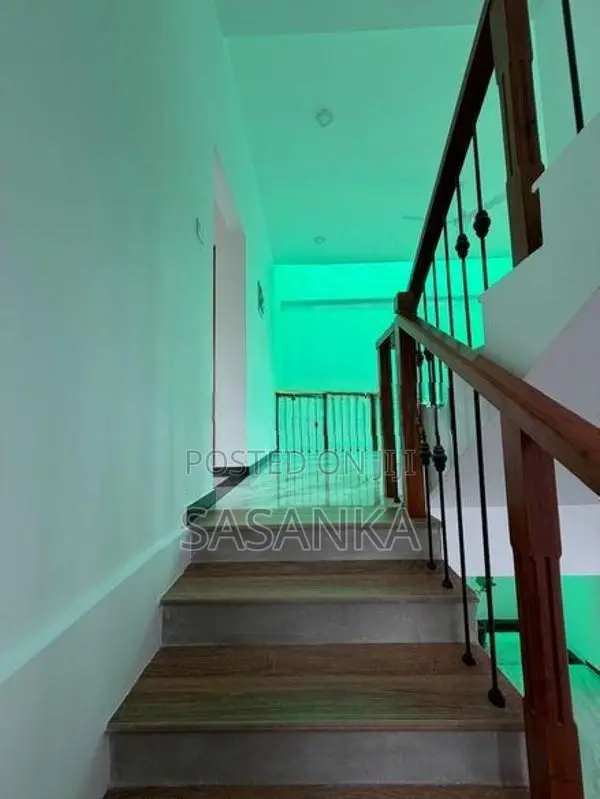 Boralesgamuwa Brand New Modern Luxury House for Sale