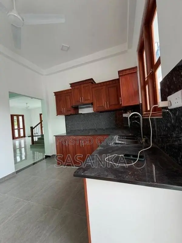 Boralesgamuwa Brand New Modern Luxury House for Sale