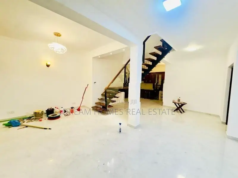 4 Bedroom House for Sale – Depanama, Pannipitiya