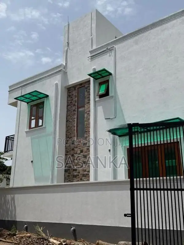 Boralesgamuwa Brand New Modern Luxury House for Sale
