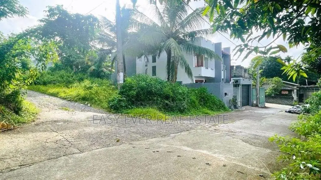 “පිළියන්දලින් සුපිරි Land එකක් / ER 13238