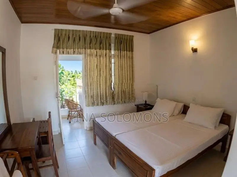 Room for Rent in Villa Hotel Mount Lavinia