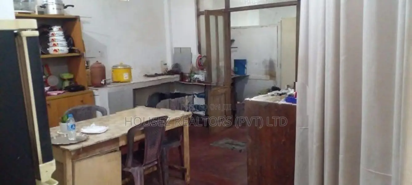 Two-Storey Family House for Sale in Honnanthara, Kesbewa