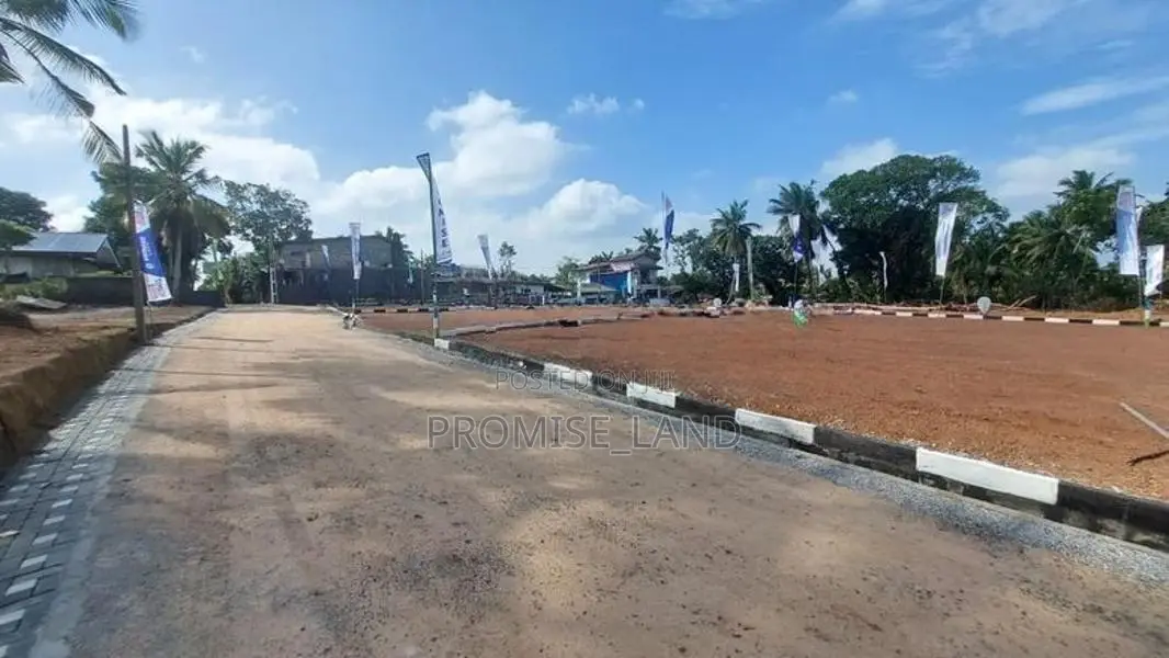 Moratuwa Gorakana Land for Sale | Close to Town K27