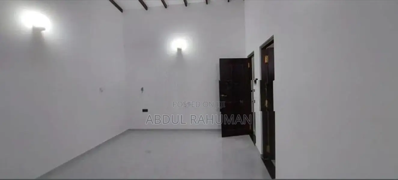 Ground Floor 3200 Malwatta Thihariya Junction