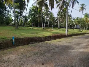 Land in Katunayaka