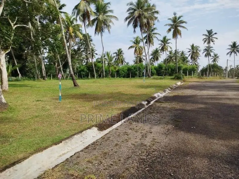 Land in Katunayaka