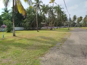 Land in Kotadeniyava