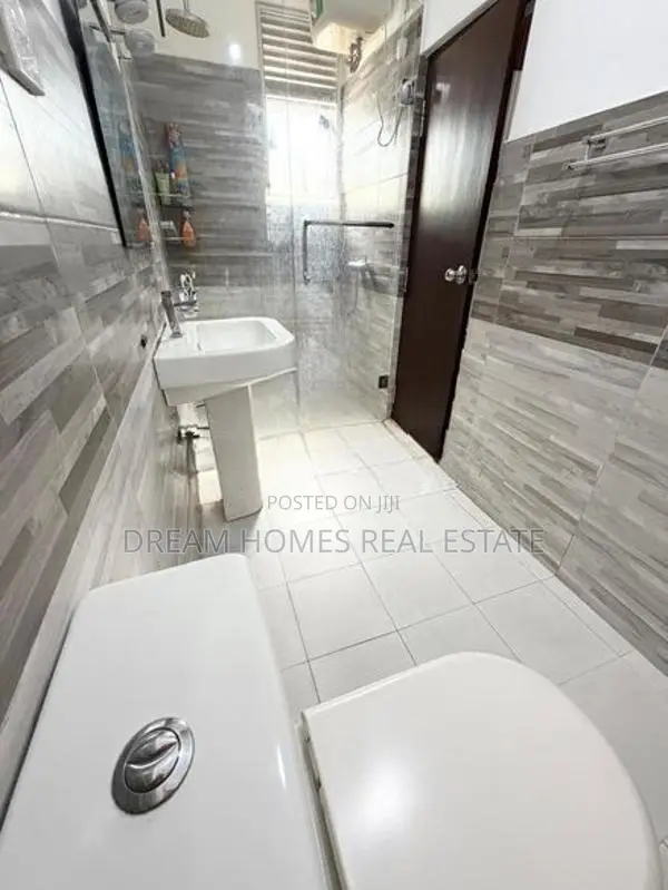 Modern Apartment-Style Luxury Home for Sale – Thalawathugoda