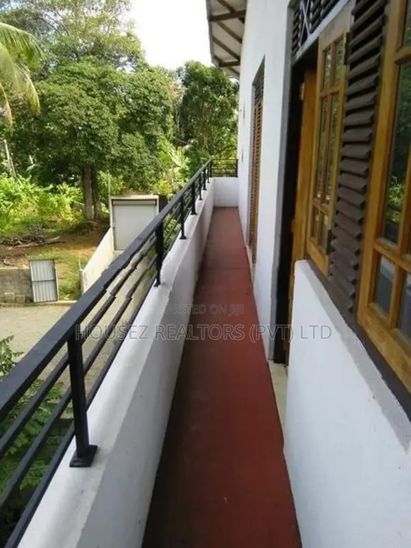 3-Storey Apartment Building for Sale in Karapitiya, Galle