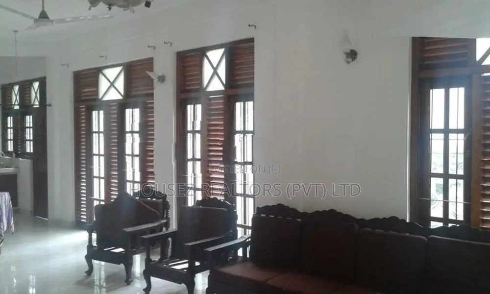 3-Storey Apartment Building for Sale in Karapitiya, Galle