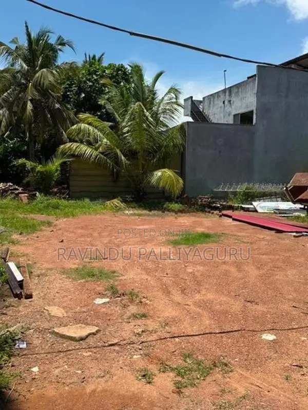 බොරලැස්ගමුව ඉඩමක් විකිනීමට