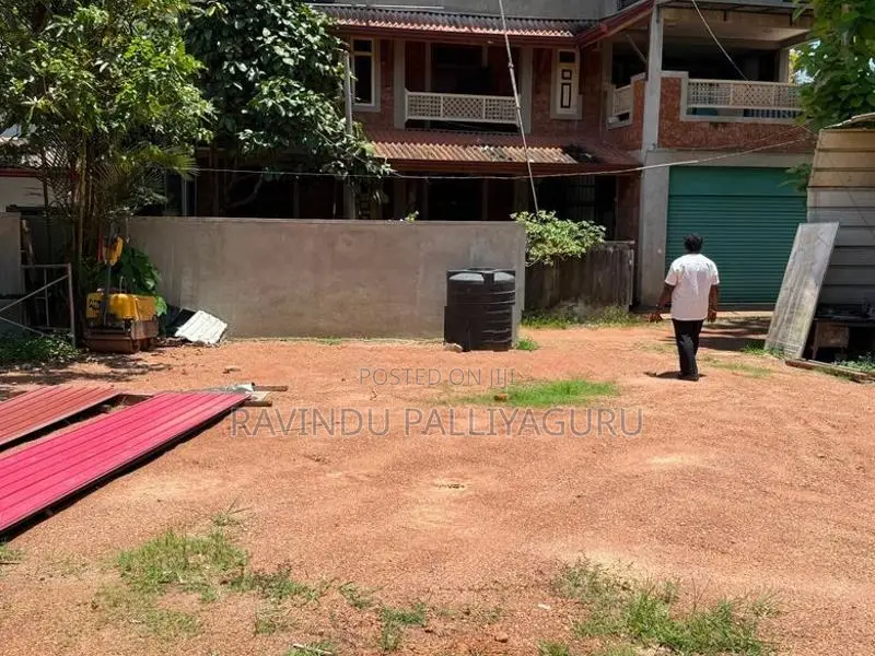 බොරලැස්ගමුව ඉඩමක් විකිනීමට