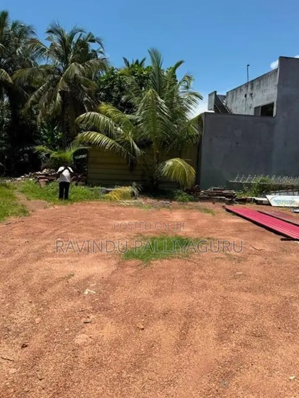 බොරලැස්ගමුව ඉඩමක් විකිනීමට
