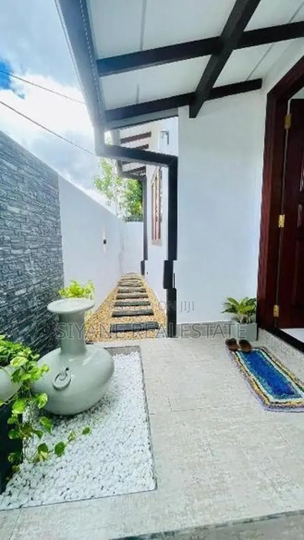 Beautiful Architecturally Designed Newly House for Sale in Athurugiriy
