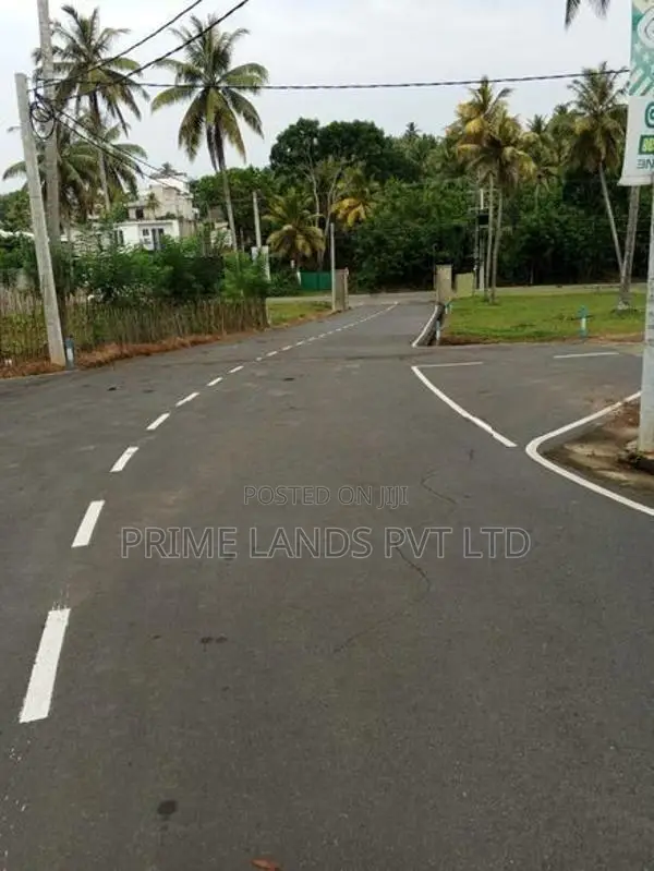 Lands Plots in Near Kamburugamuwa
