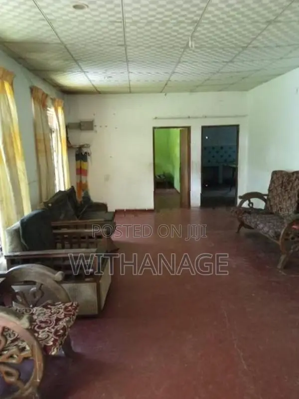 Land with House for Sale Ambepussa