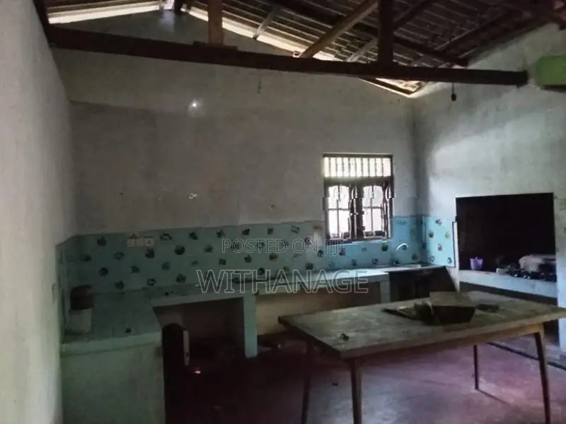 Land with House for Sale Ambepussa