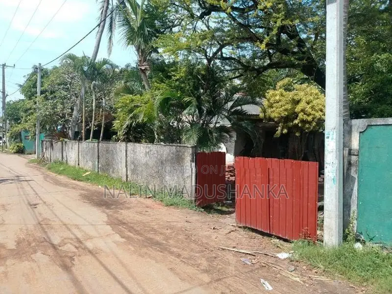 Land with House for Sale in Moratuwa