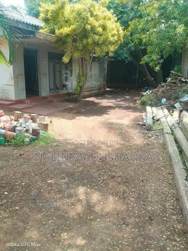 Land with House for Sale in Moratuwa