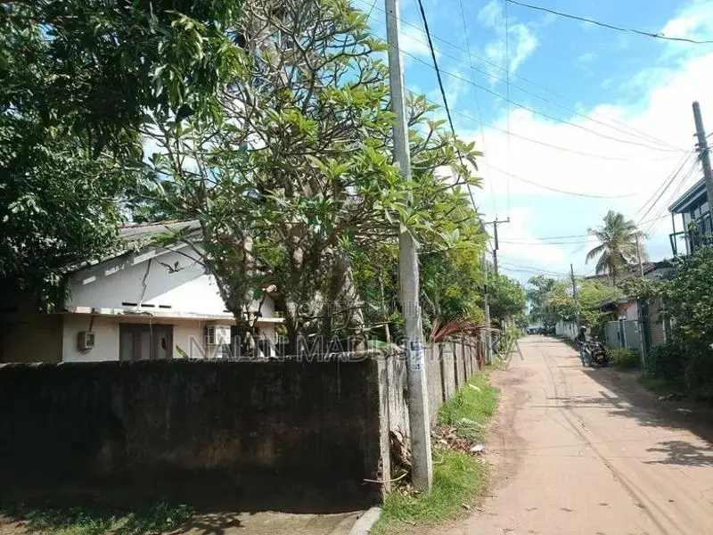 Land with House for Sale in Moratuwa