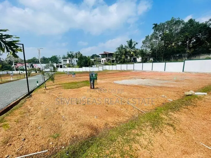 7 Perches Super Residential Land Plots for Sale near Athurugiriya town